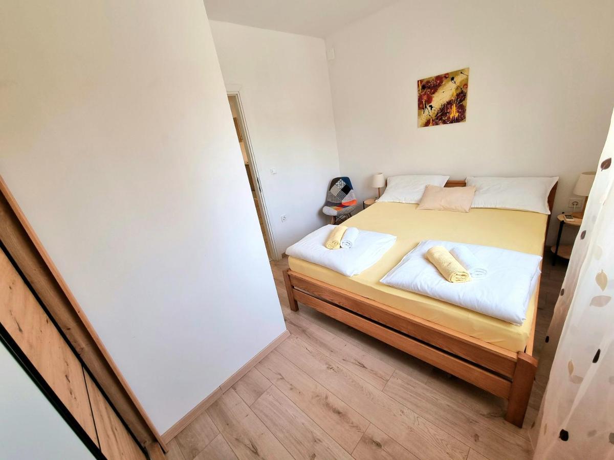 Julia Apartment บีโอกราดนาโมรู ภายนอก รูปภาพ