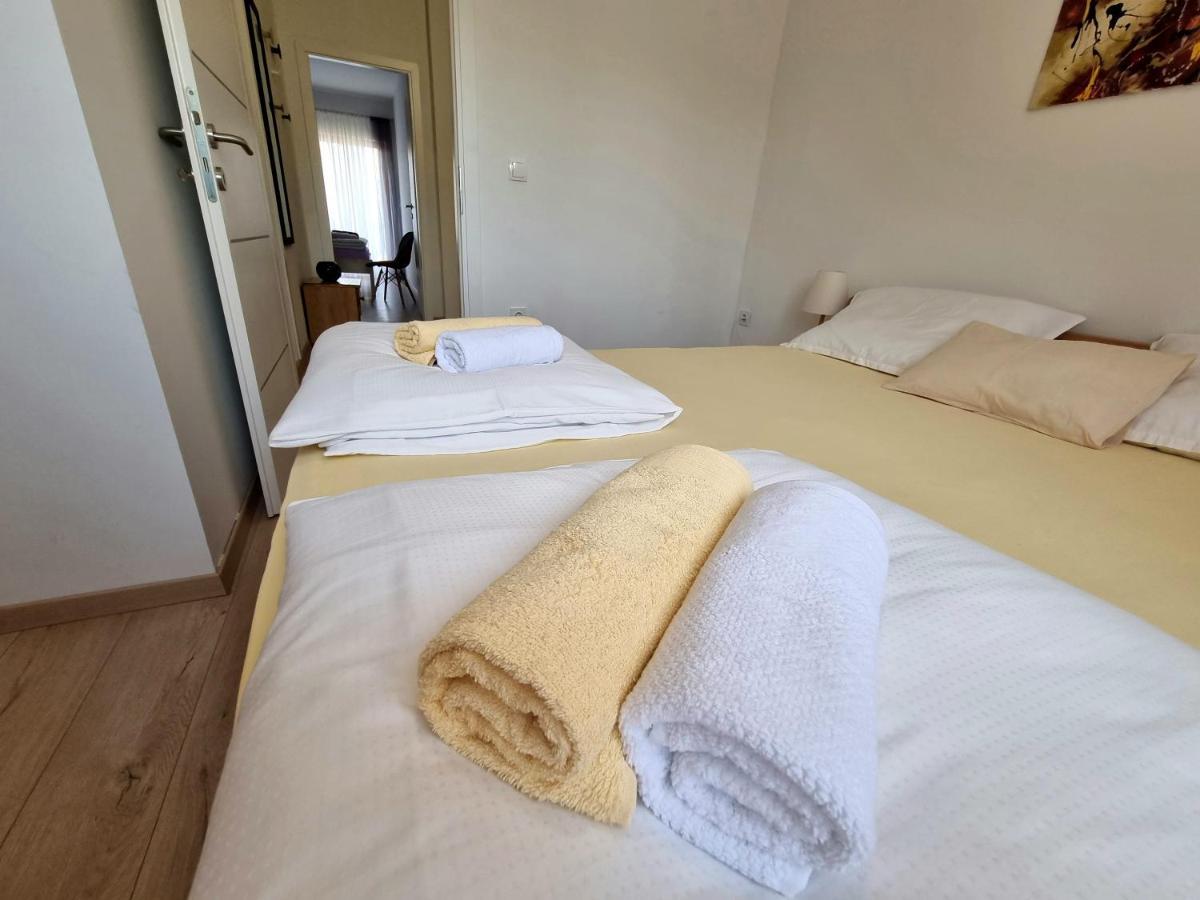 Julia Apartment บีโอกราดนาโมรู ภายนอก รูปภาพ