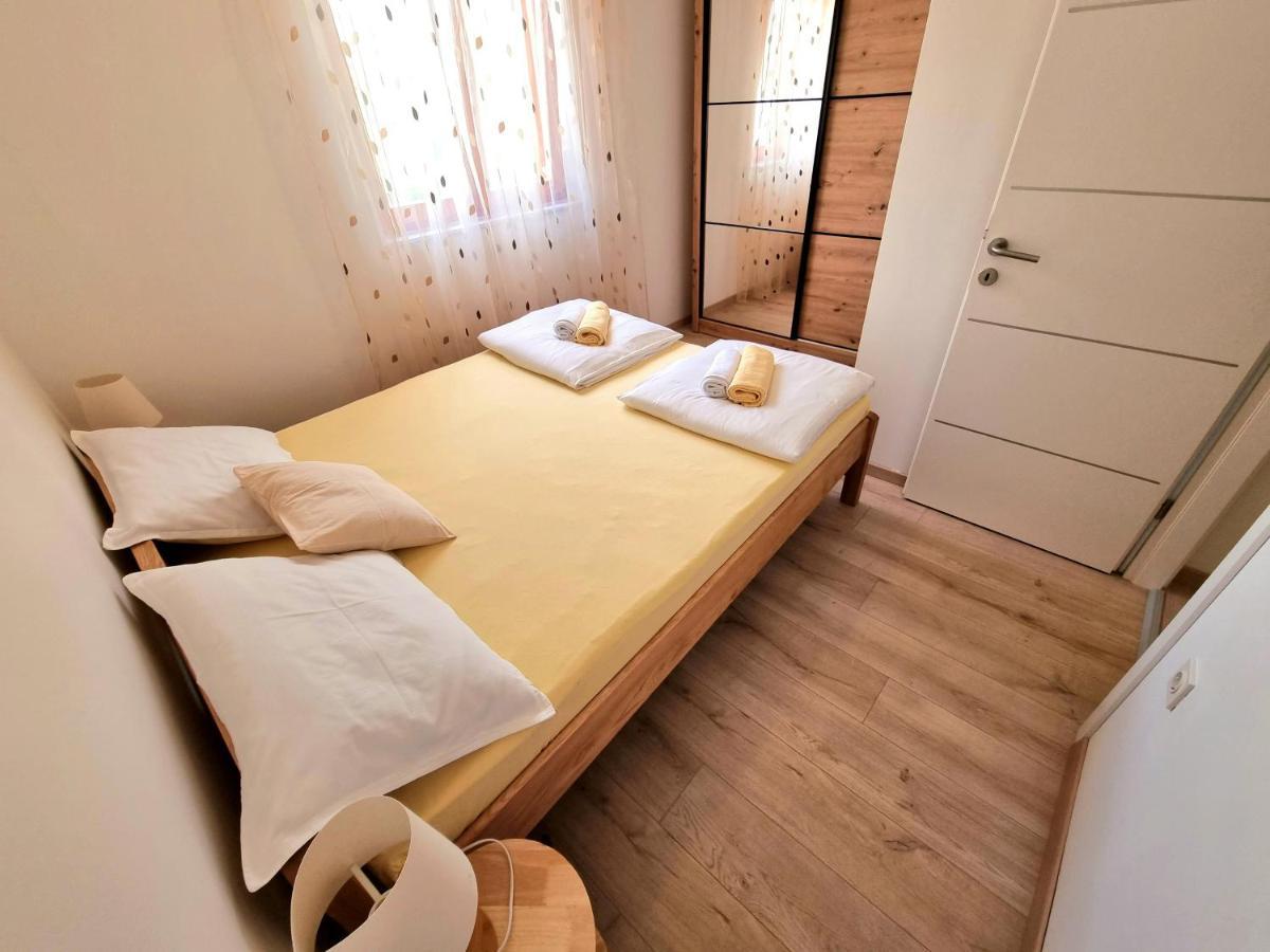 Julia Apartment บีโอกราดนาโมรู ภายนอก รูปภาพ